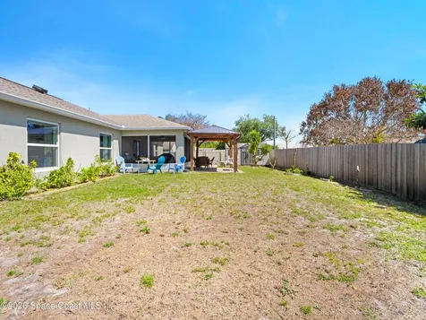 1201 Roslyn Avenue NW Palm Bay FL 32907