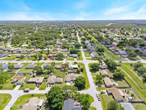 1201 Roslyn Avenue NW Palm Bay FL 32907