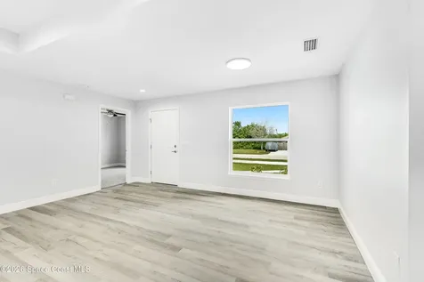 498 Harrisburg Street SW Palm Bay FL 32908