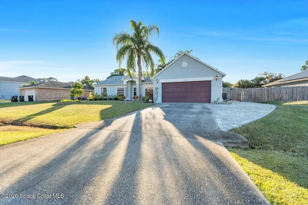 1260 Monument Avenue SE Palm Bay FL 32909