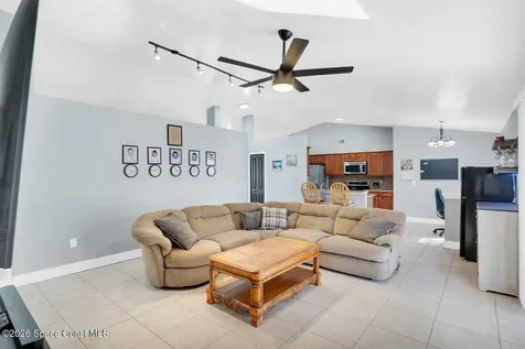 1260 Monument Avenue SE Palm Bay FL 32909