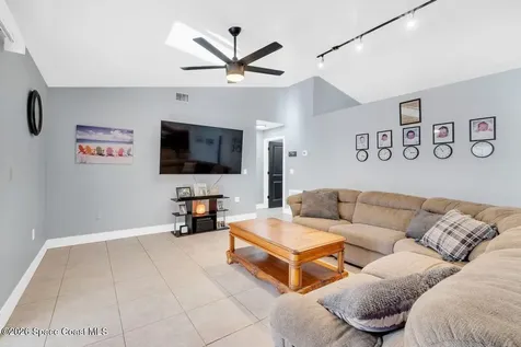 1260 Monument Avenue SE Palm Bay FL 32909