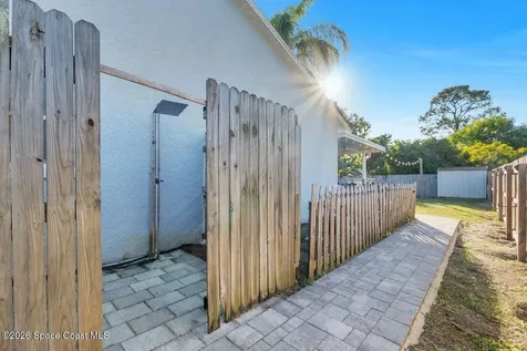1260 Monument Avenue SE Palm Bay FL 32909