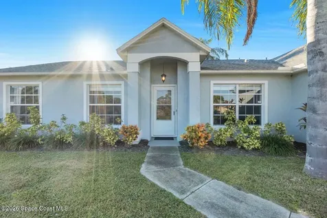 1260 Monument Avenue SE Palm Bay FL 32909
