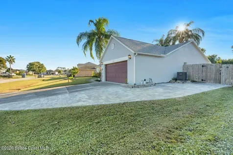 1260 Monument Avenue SE Palm Bay FL 32909