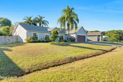 1260 Monument Avenue SE Palm Bay FL 32909