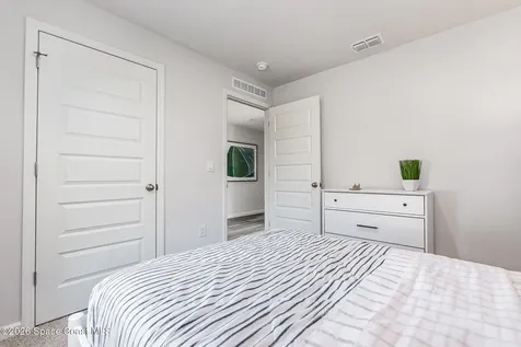 260 Halloran Street SE Palm Bay FL 32909