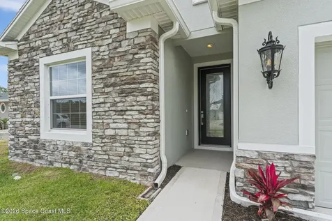 1518 Polynesian Lane Sebastian FL 32958