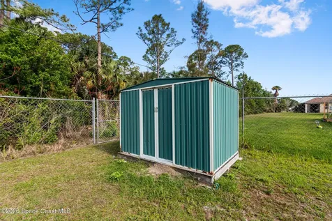 486 Avocado Road NW Palm Bay FL 32907