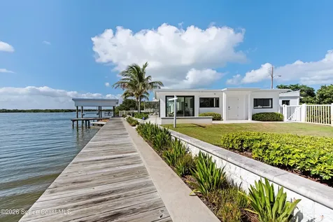 93 W Bay Drive Cocoa Beach FL 32931