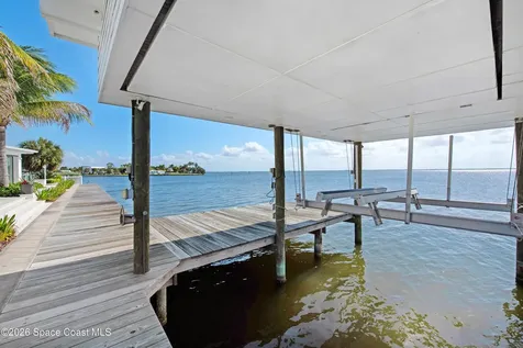 93 W Bay Drive Cocoa Beach FL 32931