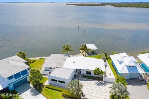 93 W Bay Drive Cocoa Beach FL 32931