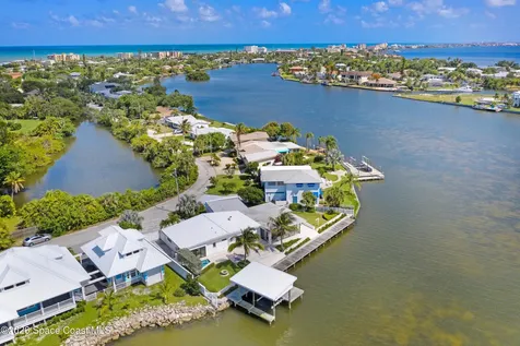 93 W Bay Drive Cocoa Beach FL 32931