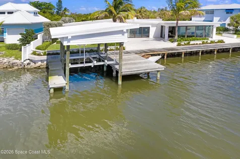 93 W Bay Drive Cocoa Beach FL 32931