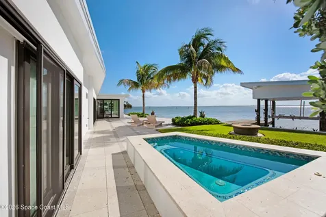 93 W Bay Drive Cocoa Beach FL 32931