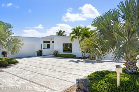 93 W Bay Drive Cocoa Beach FL 32931