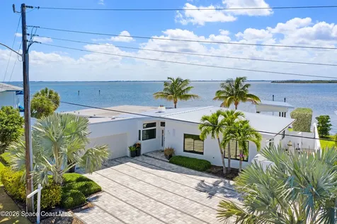 93 W Bay Drive Cocoa Beach FL 32931