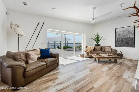 93 W Bay Drive Cocoa Beach FL 32931