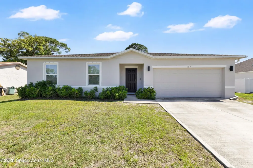 634 Brickell Street SE Palm Bay FL 32909