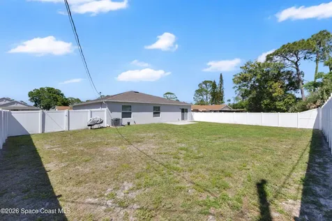 634 Brickell Street SE Palm Bay FL 32909