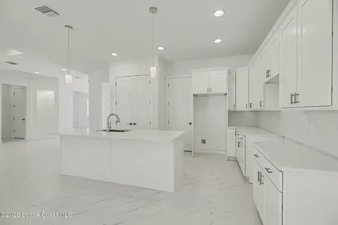 534 Mimosa Street SW Palm Bay FL 32908