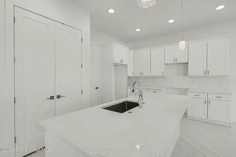 534 Mimosa Street SW Palm Bay FL 32908