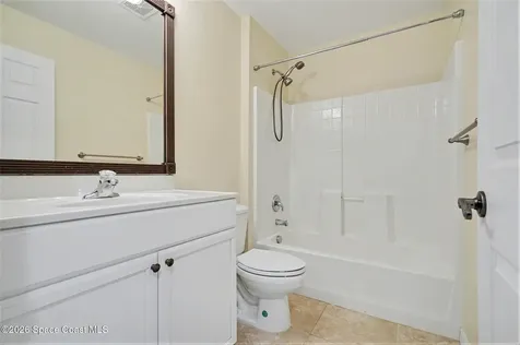 1640 Vista Lake Circle Melbourne FL 32904
