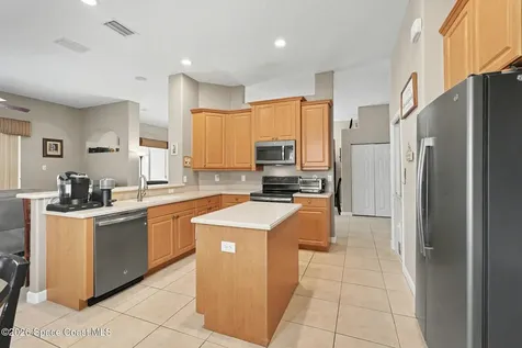 348 Gardendale Circle SE Palm Bay FL 32909