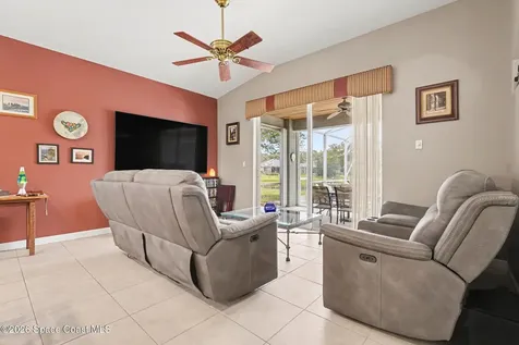 348 Gardendale Circle SE Palm Bay FL 32909