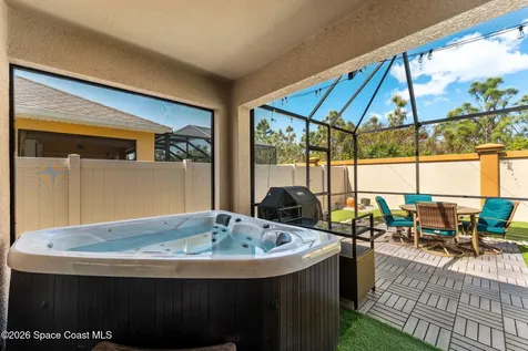 202 Alamere Drive SW Palm Bay FL 32908