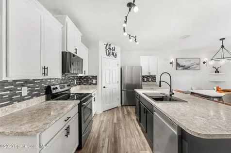 202 Alamere Drive SW Palm Bay FL 32908