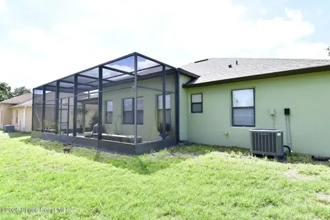 335 Fuller Street SE Palm Bay FL 32909