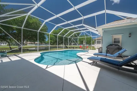 230 Ridgemont Circle SE Palm Bay FL 32909