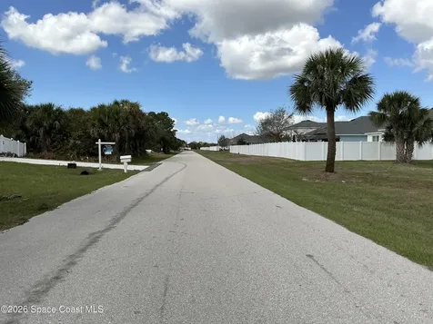 510 Gantry Street SW Palm Bay FL 32908