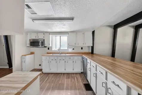 1410 N Carpenter Road Titusville FL 32796