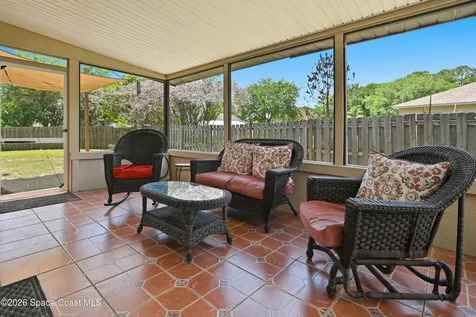 590 Auf Court NW Palm Bay FL 32907