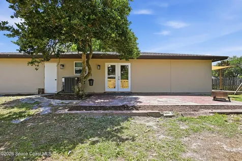 590 Auf Court NW Palm Bay FL 32907