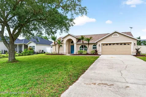 1386 York Circle Melbourne FL 32904