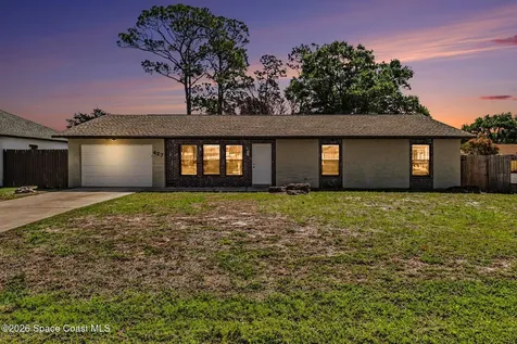 427 Frankford Avenue NW Palm Bay FL 32907