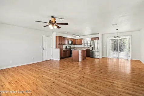 427 Frankford Avenue NW Palm Bay FL 32907