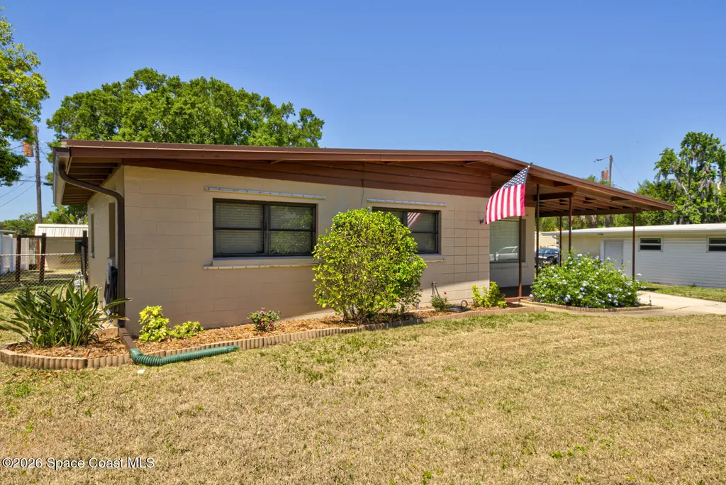 1016 S Park Avenue Titusville FL 32780