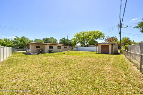 1016 S Park Avenue Titusville FL 32780