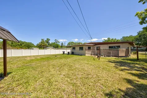 1016 S Park Avenue Titusville FL 32780