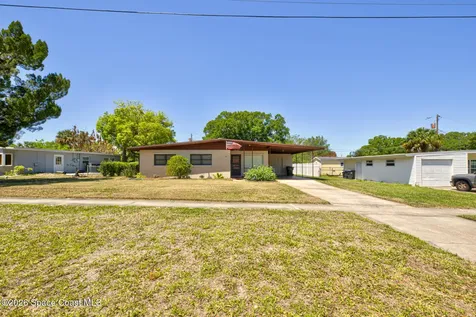 1016 S Park Avenue Titusville FL 32780