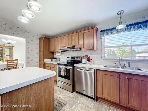 9040 Mercury Drive St. Cloud FL 34773
