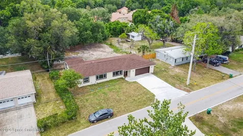 2678 Pine Avenue Mims FL 32754