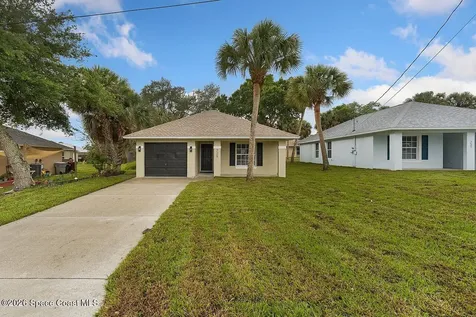 225 12th Street SW Vero Beach FL 32962