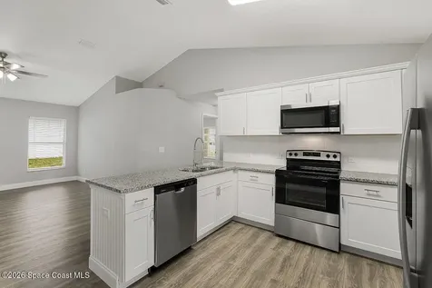 225 12th Street SW Vero Beach FL 32962