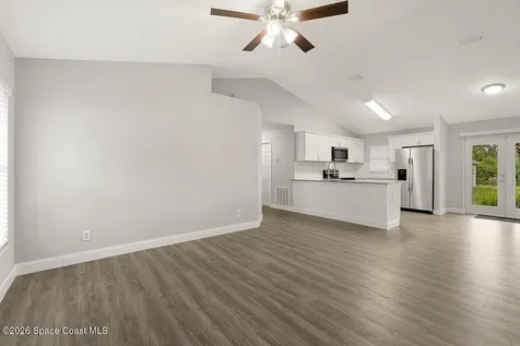 225 12th Street SW Vero Beach FL 32962
