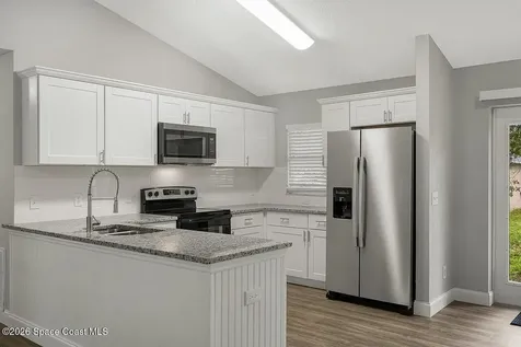 225 12th Street SW Vero Beach FL 32962